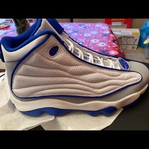 Brand new never worn Jordan pro strong basketball shoes